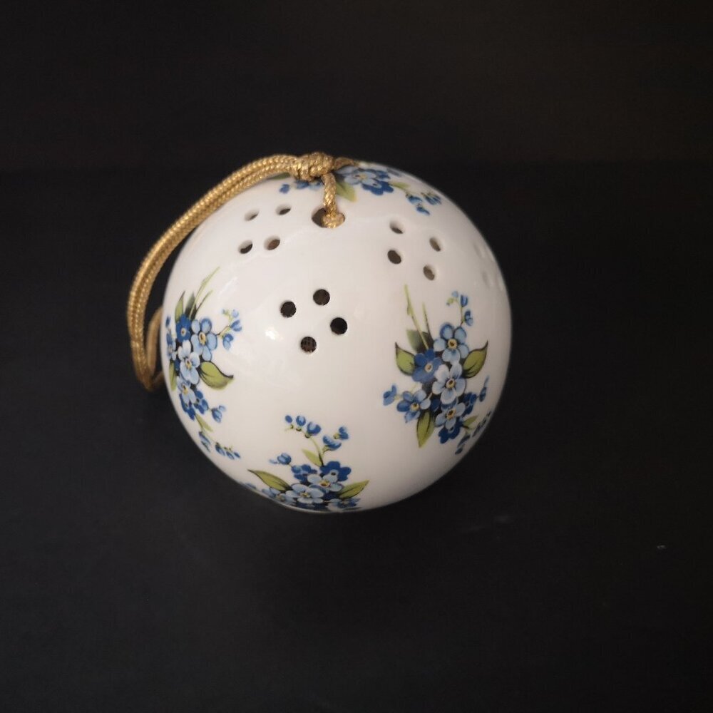 Pomander Made in England Hanging Fragrant Diffuser Blue Flowers on White